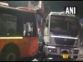 Bus mows down bystanders in Kanpur, five dead - Hindi News | Bus mows down bystanders in Kanpur, five dead | Latest national News at Lokmattimes.com