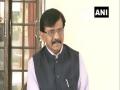 Sanjay Raut slams netizens trolling Shah Rukh Khan for 'spitting' on Lata Mangeshkar's mortal remains - Hindi News | Sanjay Raut slams netizens trolling Shah Rukh Khan for 'spitting' on Lata Mangeshkar's mortal remains | Latest national News at Lokmattimes.com
