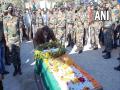 J-K: MoS Jitendra Singh lays wreath to rifleman Arun Kattal, who died after avalanche in Arunachal - Hindi News | J-K: MoS Jitendra Singh lays wreath to rifleman Arun Kattal, who died after avalanche in Arunachal | Latest national News at Lokmattimes.com