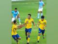 ISL: Kerala inch closer to semi spot with 3-1 win over fellow contenders Mumbai - Hindi News | ISL: Kerala inch closer to semi spot with 3-1 win over fellow contenders Mumbai | Latest football News at Lokmattimes.com