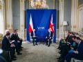 UK, Poland agree on providing defensive aid to Ukraine - Hindi News | UK, Poland agree on providing defensive aid to Ukraine | Latest international News at Lokmattimes.com