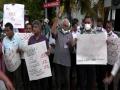 Sri Lanka's public sector employees, LGBT community join protest against Rajapaksa govt - Hindi News | Sri Lanka's public sector employees, LGBT community join protest against Rajapaksa govt | Latest international News at Lokmattimes.com