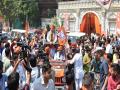 Uttarakhand: CM Dhami participates in grand procession in Dehradun on BJP's 42nd Foundation Day - Hindi News | Uttarakhand: CM Dhami participates in grand procession in Dehradun on BJP's 42nd Foundation Day | Latest politics News at Lokmattimes.com
