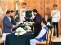 Pakistan President administers oath to 4 members of PM's cabinet - Hindi News | Pakistan President administers oath to 4 members of PM's cabinet | Latest international News at Lokmattimes.com