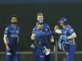 IPL 2022: MI defeat GT in thriller by five runs as Rohit, Ishan shine with bat, Ashwin with ball - Hindi News | IPL 2022: MI defeat GT in thriller by five runs as Rohit, Ishan shine with bat, Ashwin with ball | Latest cricket News at Lokmattimes.com