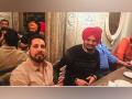 Mika Singh mourns Sidhu Moosewala's demise, says 'Please take strong action against these criminals' - Hindi News | Mika Singh mourns Sidhu Moosewala's demise, says 'Please take strong action against these criminals' | Latest entertainment News at Lokmattimes.com