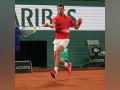 French Open: Djokovic beats Nishioka, storms into R2 - Hindi News | French Open: Djokovic beats Nishioka, storms into R2 | Latest tennis News at Lokmattimes.com