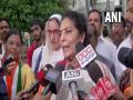 Renuka Chowdhury clarifies her action of holding cop by his collar in Hyderabad - Hindi News | Renuka Chowdhury clarifies her action of holding cop by his collar in Hyderabad | Latest politics News at Lokmattimes.com