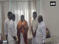 AIADMK leaders meet NDA presidential candidate Droupadi Murmu - Hindi News | AIADMK leaders meet NDA presidential candidate Droupadi Murmu | Latest national News at Lokmattimes.com