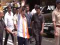 Patra Chawl land scam case: Sanjay Raut reaches ED office in Mumbai - Hindi News | Patra Chawl land scam case: Sanjay Raut reaches ED office in Mumbai | Latest national News at Lokmattimes.com