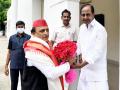 KCR meets Akhilesh Yadav in Delhi, discusses 'national issues' - Hindi News | KCR meets Akhilesh Yadav in Delhi, discusses 'national issues' | Latest politics News at Lokmattimes.com