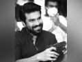 Ram Charan heads to Rajahmundry for 'RC15' shoot - Hindi News | Ram Charan heads to Rajahmundry for 'RC15' shoot | Latest entertainment News at Lokmattimes.com