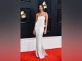 Hailey Bieber poses on Grammys red carpet weeks after opening up about her blood clot scare - Hindi News | Hailey Bieber poses on Grammys red carpet weeks after opening up about her blood clot scare | Latest lifestyle News at Lokmattimes.com
