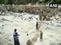 Himachal Pradesh: Police rescue locals from Kharogla Nalla during flash floods - Hindi News | Himachal Pradesh: Police rescue locals from Kharogla Nalla during flash floods | Latest national News at Lokmattimes.com