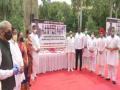 Congress organises nationwide 'Shaheed ko Salam Diwas' to honour soldiers - Hindi News | Congress organises nationwide 'Shaheed ko Salam Diwas' to honour soldiers | Latest national News at Lokmattimes.com