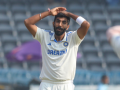 Jasprit Bumrah Reprimanded for Breaching ICC Code of Conduct in Hyderabad Test - Hindi News | Jasprit Bumrah Reprimanded for Breaching ICC Code of Conduct in Hyderabad Test | Latest other-sports News at Lokmattimes.com