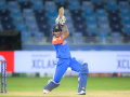 Asia Cup: Suryakumar consoles grieving Wellalage after India edge Sri Lanka in Super Over thriller - Hindi News | Asia Cup: Suryakumar consoles grieving Wellalage after India edge Sri Lanka in Super Over thriller | Latest other-sports News at Lokmattimes.com