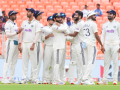 1st Test: Siraj, Bumrah share seven scalps as India bowl out West Indies for 162 - Hindi News | 1st Test: Siraj, Bumrah share seven scalps as India bowl out West Indies for 162 | Latest other-sports News at Lokmattimes.com