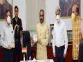 J-K LG inaugurates Yoga Week-2020; releases Yoga videos - Hindi News | J-K LG inaugurates Yoga Week-2020; releases Yoga videos | Latest national News at Lokmattimes.com