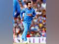 MS Dhoni is my favourite cricketer, says Kedar Jadhav - Hindi News | MS Dhoni is my favourite cricketer, says Kedar Jadhav | Latest cricket News at Lokmattimes.com
