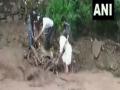 Houses damaged, vehicles washed away in flash floods in J-K's Poonch - Hindi News | Houses damaged, vehicles washed away in flash floods in J-K's Poonch | Latest national News at Lokmattimes.com