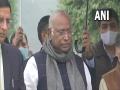 Centre reduced MNREGA budget from Rs 1,10,000 to Rs 73,000 crore, says LoP Mallikarjun Kharge - Hindi News | Centre reduced MNREGA budget from Rs 1,10,000 to Rs 73,000 crore, says LoP Mallikarjun Kharge | Latest national News at Lokmattimes.com