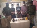 3 held with arms, ammunition in J-K's Kulgam - Hindi News | 3 held with arms, ammunition in J-K's Kulgam | Latest national News at Lokmattimes.com
