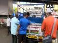 Newspaper sales slump in Kolkata over fears of COVID-19 spread - Hindi News | Newspaper sales slump in Kolkata over fears of COVID-19 spread | Latest national News at Lokmattimes.com