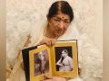 Lata Mangeshkar joins Instagram - Hindi News | Lata Mangeshkar joins Instagram | Latest entertainment News at Lokmattimes.com