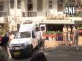 Mumbai: Mortal remains of Lata Mangeshkar brought to her residence - Hindi News | Mumbai: Mortal remains of Lata Mangeshkar brought to her residence | Latest national News at Lokmattimes.com