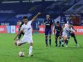 ISL 7: Chhetri penalty gives Bengaluru first win - Hindi News | ISL 7: Chhetri penalty gives Bengaluru first win | Latest football News at Lokmattimes.com