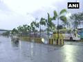 Cyclone Tauktae: Mumbai, Thane on orange alert, Raigad on red; CM monitoring situation - Hindi News | Cyclone Tauktae: Mumbai, Thane on orange alert, Raigad on red; CM monitoring situation | Latest national News at Lokmattimes.com