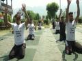 Kashmiri youth celebrate Yoga Day near Dal Lake - Hindi News | Kashmiri youth celebrate Yoga Day near Dal Lake | Latest national News at Lokmattimes.com