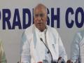 PM Modi, Shah destroying the nation: Mallikarjun Kharge - Hindi News | PM Modi, Shah destroying the nation: Mallikarjun Kharge | Latest politics News at Lokmattimes.com