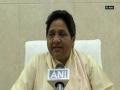 Centre should facilitate return of stranded migrant labourers to their homes: Mayawati - Hindi News | Centre should facilitate return of stranded migrant labourers to their homes: Mayawati | Latest national News at Lokmattimes.com
