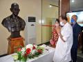 Muraleedharan thanks Senegal govt for installing Mahatma Gandhi's bust at African Renaissance Monument - Hindi News | Muraleedharan thanks Senegal govt for installing Mahatma Gandhi's bust at African Renaissance Monument | Latest international News at Lokmattimes.com