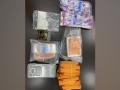 NCB Mumbai arrests 2 drug peddlers, seizes Rs 9 lakh in cash - Hindi News | NCB Mumbai arrests 2 drug peddlers, seizes Rs 9 lakh in cash | Latest maharashtra News at Lokmattimes.com