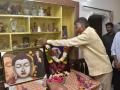 Chandrababu Naidu visits revolutionary balladeer Gaddar’s house, pays tributes - Hindi News | Chandrababu Naidu visits revolutionary balladeer Gaddar’s house, pays tributes | Latest politics News at Lokmattimes.com