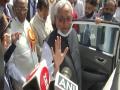 Is it justifiable? Nitish jibes Giriraj Singh for 'beat up officials' remark - Hindi News | Is it justifiable? Nitish jibes Giriraj Singh for 'beat up officials' remark | Latest national News at Lokmattimes.com