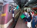 International Women's Day: First woman driver of Indian Railways drives Mumbai-Lucknow special train - Hindi News | International Women's Day: First woman driver of Indian Railways drives Mumbai-Lucknow special train | Latest national News at Lokmattimes.com