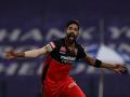 Siraj becomes first bowler to bowl two maiden overs in IPL match - Hindi News | Siraj becomes first bowler to bowl two maiden overs in IPL match | Latest cricket News at Lokmattimes.com