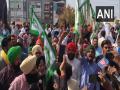 Farmers in Haryana protest outside BJP MLA's residence - Hindi News | Farmers in Haryana protest outside BJP MLA's residence | Latest national News at Lokmattimes.com
