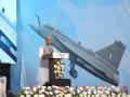 Rajnath Singh calls Light Combat Aircraft pride of India, says nation can make fighters of class in house - Hindi News | Rajnath Singh calls Light Combat Aircraft pride of India, says nation can make fighters of class in house | Latest national News at Lokmattimes.com