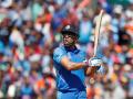 CWC'19: Twitter applauds Dhoni's last over heroics against West Indies - Hindi News | CWC'19: Twitter applauds Dhoni's last over heroics against West Indies | Latest cricket News at Lokmattimes.com