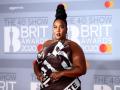 Lizzo claims she was kicked out of vacation rental early, posted video in response - Hindi News | Lizzo claims she was kicked out of vacation rental early, posted video in response | Latest entertainment News at Lokmattimes.com