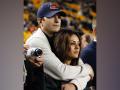 Ashton Kutcher extends support to wife Mila Kunis' home nation Ukraine - Hindi News | Ashton Kutcher extends support to wife Mila Kunis' home nation Ukraine | Latest entertainment News at Lokmattimes.com