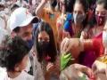 Rahane receives grand welcome from neighbours after historic series win in Australia - Hindi News | Rahane receives grand welcome from neighbours after historic series win in Australia | Latest cricket News at Lokmattimes.com