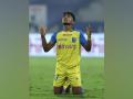 ISL 7: 10-man Goa hold on for a point against Kerala - Hindi News | ISL 7: 10-man Goa hold on for a point against Kerala | Latest football News at Lokmattimes.com