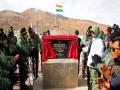 Rajnath Singh inaugurates revamped Rezang La war memorial in Ladakh - Hindi News | Rajnath Singh inaugurates revamped Rezang La war memorial in Ladakh | Latest national News at Lokmattimes.com