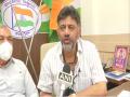 COVID-19: Shivakumar challenges K'taka govt to vaccinate 80 pc population by Sept-end - Hindi News | COVID-19: Shivakumar challenges K'taka govt to vaccinate 80 pc population by Sept-end | Latest national News at Lokmattimes.com